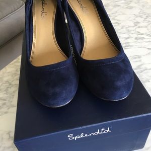 Splendid suede navy blue pumps